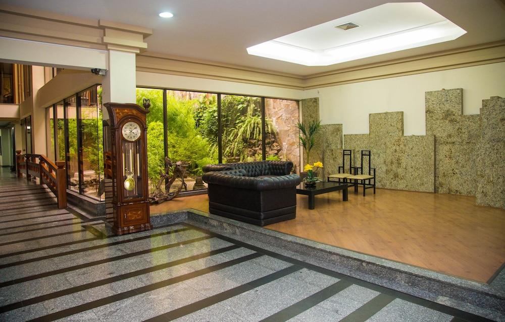Hotel Nikko